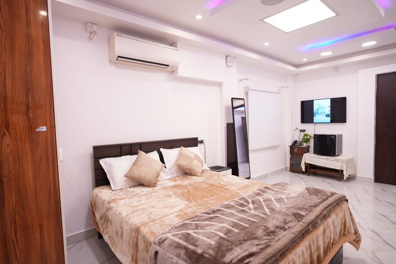 Guest room with TV